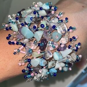 Natural stone (aquamarine) and blue/clear beads bracelet new